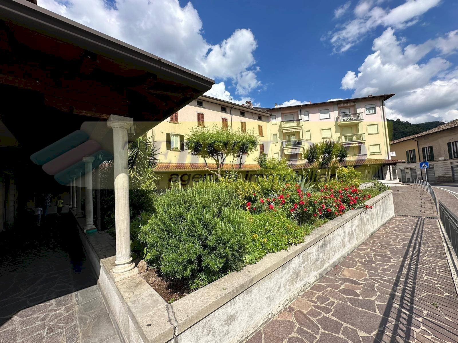 Foto 1 - Ufficio Via Fratelli Calvi
 
14, Calolziocorte - foto 1