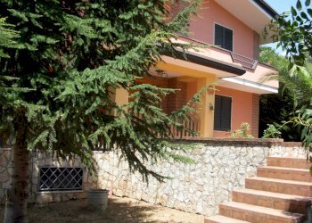 Foto 2 - Casa indipendente castelvenere via fontana delle selve
 
53, Telese Terme - foto 2