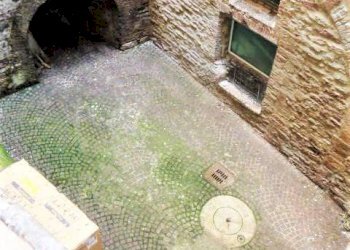 Foto 11 - Commercial Premises Piazza del Comune, Fabriano - photo 11