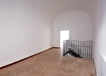 Foto 17 - Commercial Premises Piazza del Comune, Fabriano - photo 17