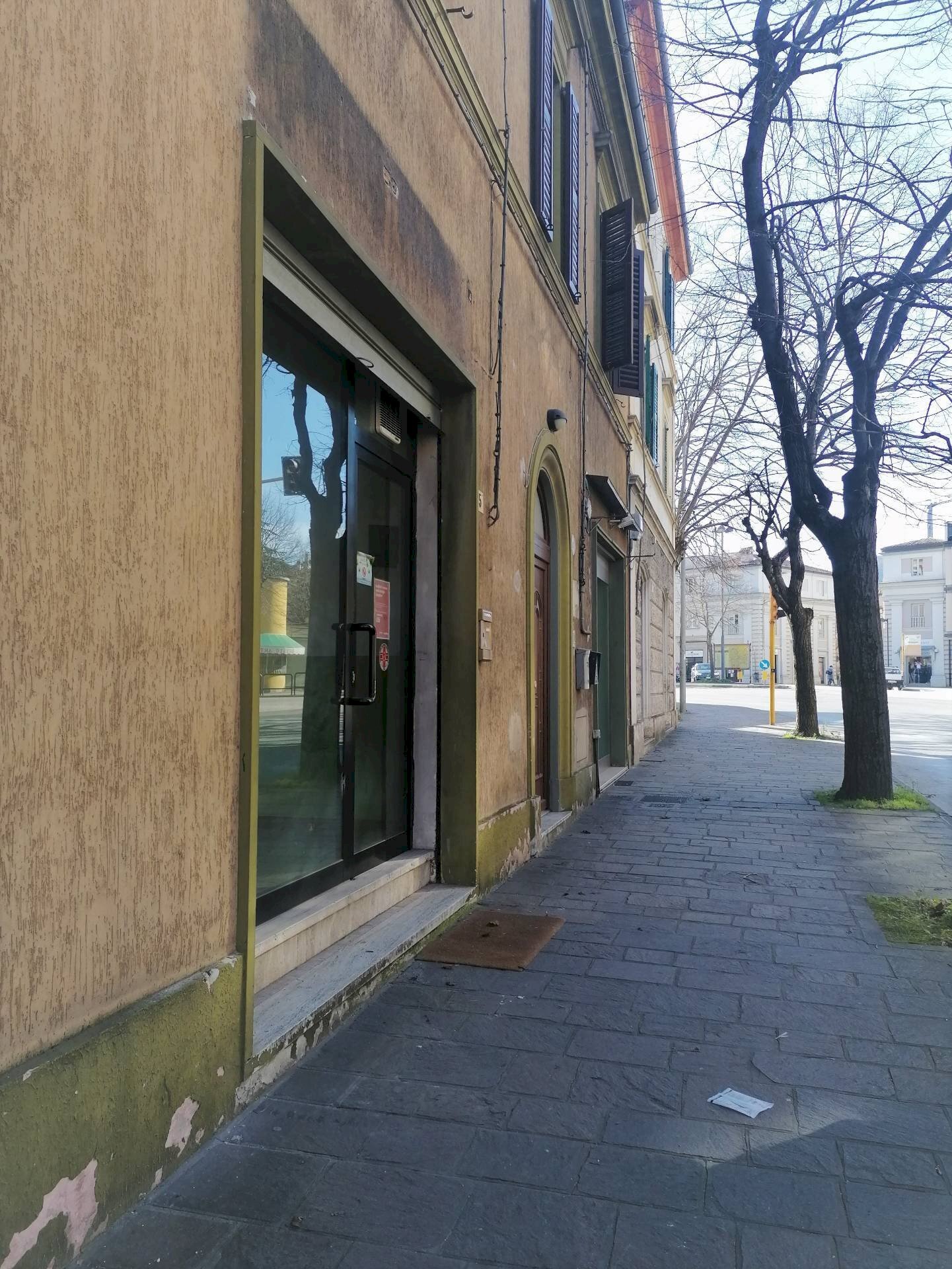 Foto 1 - Locale Commerciale Via Dante, Fabriano - foto 1