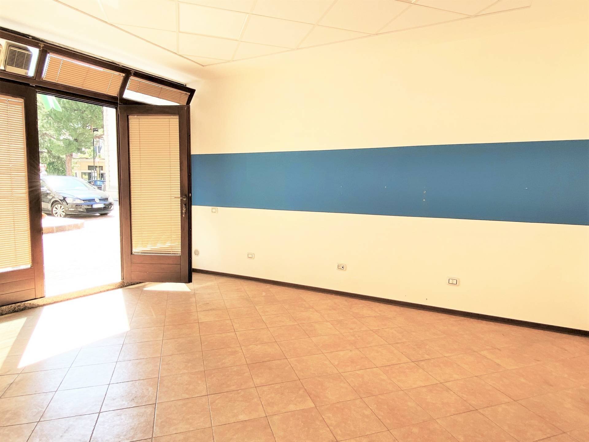 Foto 2 - Locale Commerciale VIA MAZZINI, Fabriano - foto 2