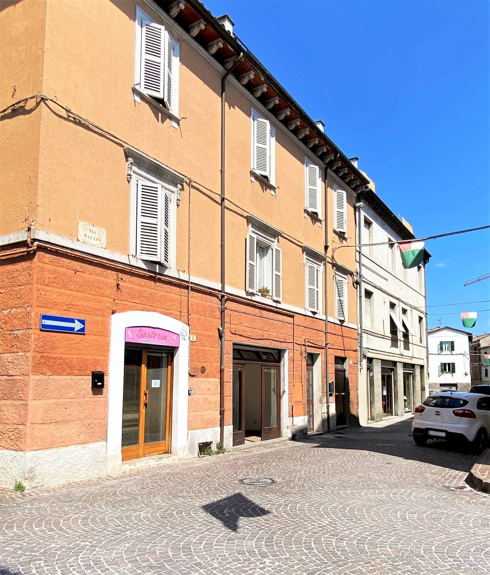 Foto 3 - Locale Commerciale VIA MAZZINI, Fabriano - foto 3