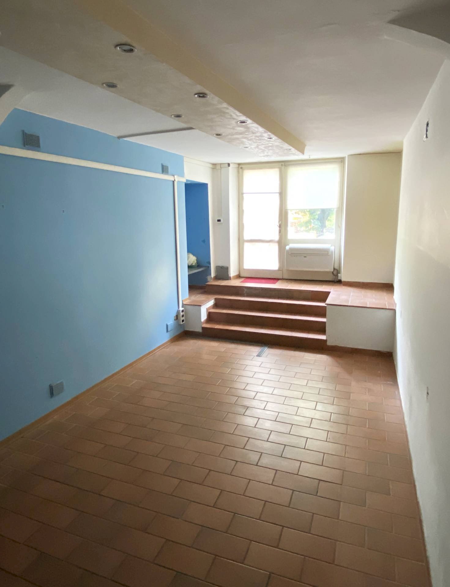 Foto 1 - Commercial Premises PIAZZA GARIBALDI, Fabriano - photo 1