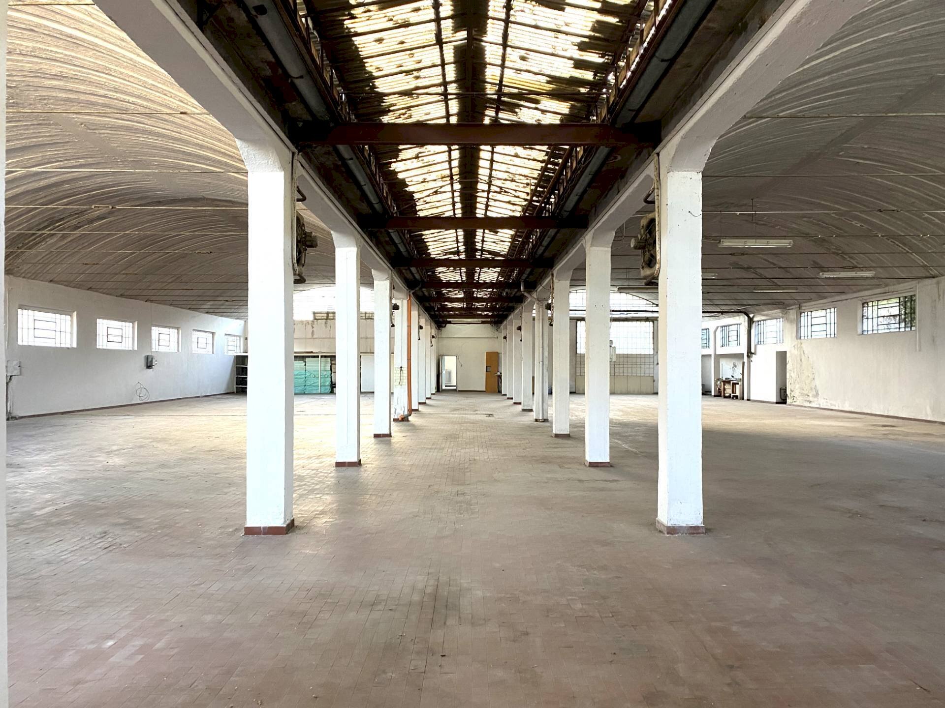 Foto 2 - Capannone VIA FONTANELLE, Fabriano - foto 2