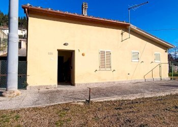 Foto 1 - Independent house NEBBIANO, Fabriano - photo 1