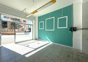 Foto 3 - Locale Commerciale VIA SERRALOGGIA, Fabriano - foto 3