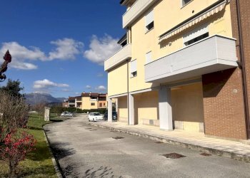 Foto 3 - Locale Commerciale VIA CARLO URBANI, Fabriano - foto 3