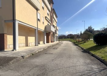 Foto 5 - Locale Commerciale VIA CARLO URBANI, Fabriano - foto 5