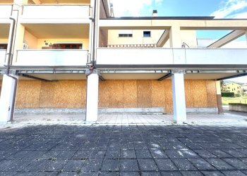 Foto 9 - Locale Commerciale VIA CARLO URBANI, Fabriano - foto 9