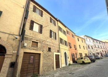 Foto 3 - Casa semi indipendente VIA C. RAMELLI, Fabriano - foto 3