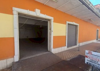 Foto 2 - Commercial Premises Via Del boschetto, Ceccano - photo 2