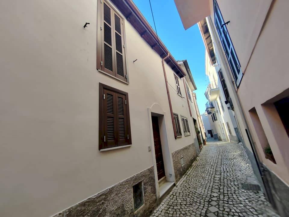 Foto 2 - Stabile - Palazzo CORSO D'ITALIA
 
7, Maenza - foto 2