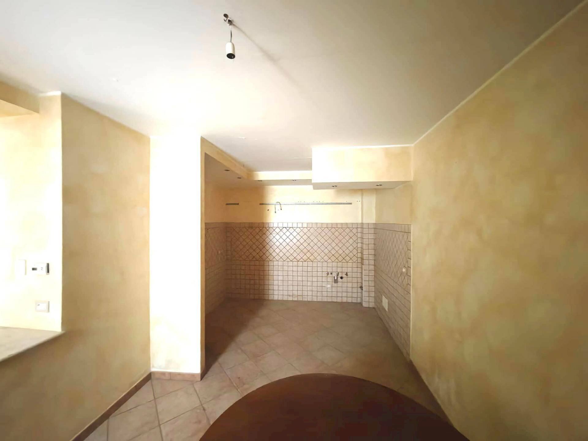 Foto 3 - Stabile - Palazzo CORSO D'ITALIA
 
7, Maenza - foto 3