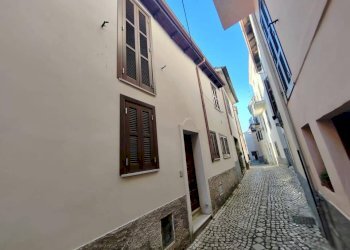 Foto 2 - Stabile - Palazzo CORSO D'ITALIA
 
7, Maenza - foto 2