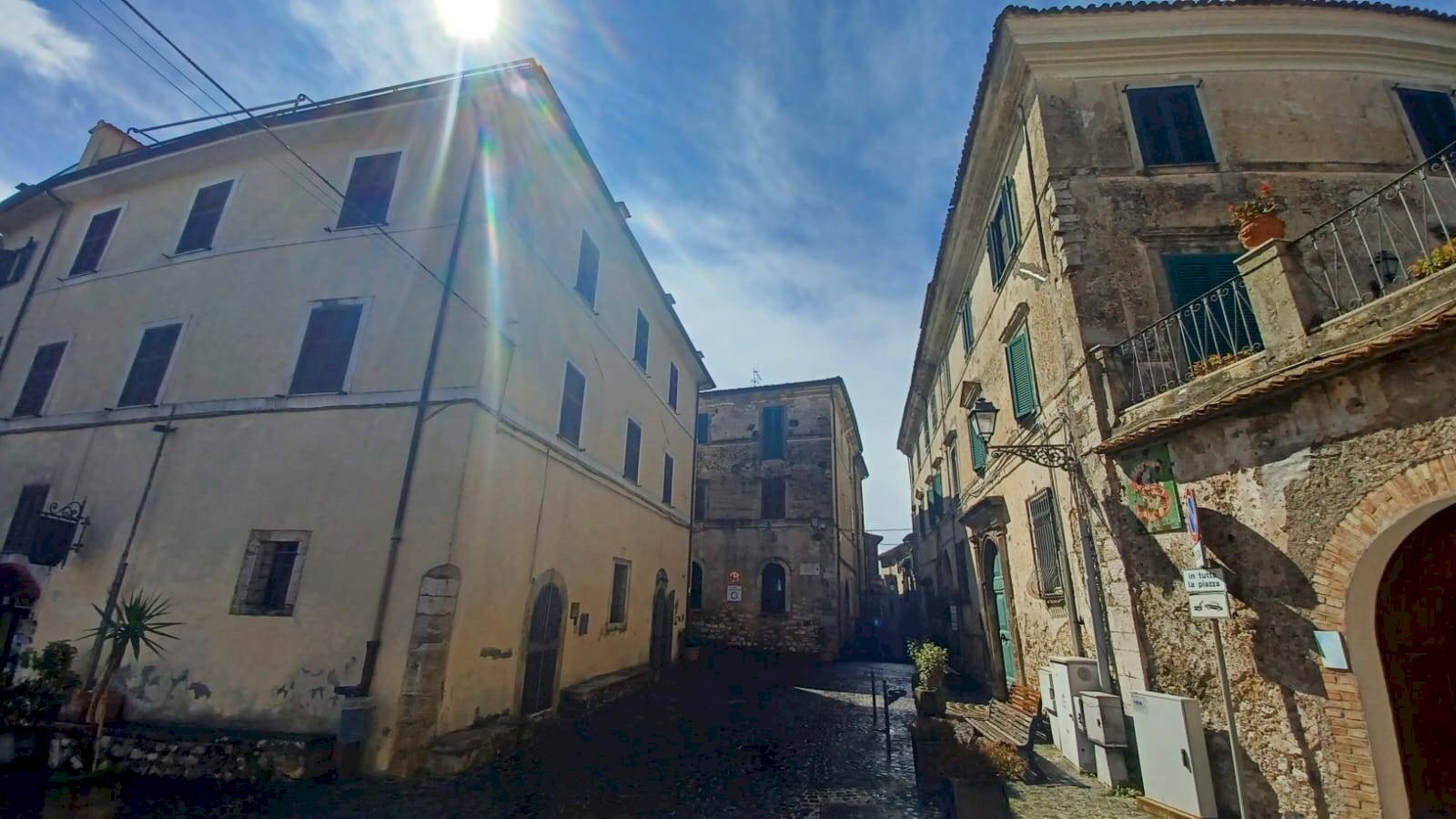 Foto 2 - Quadrilocale Via Madre Caterina Troiani
 
4, Giuliano di Roma - foto 2