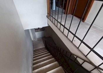 Foto 3 - Stabile - Palazzo via della madonna
 
72, Vallecorsa - foto 3