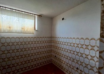 Foto 12 - Stabile - Palazzo via della madonna
 
72, Vallecorsa - foto 12