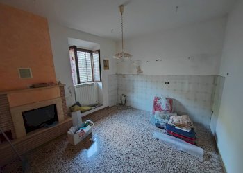 Foto 7 - Stabile - Palazzo Via Roma
 
65, Vallecorsa - foto 7