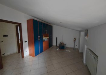 Foto 18 - Stabile - Palazzo Via Roma
 
65, Vallecorsa - foto 18