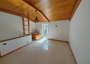 Foto 1 - Trilocale Via Dante Alighieri, Maenza - foto 1