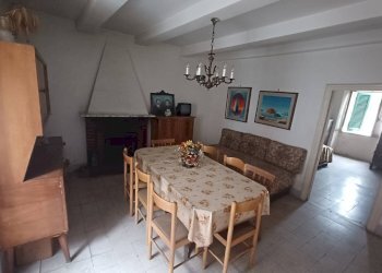 Foto 1 - Trilocale Via Circonvallazione
 
147, Maenza - foto 1