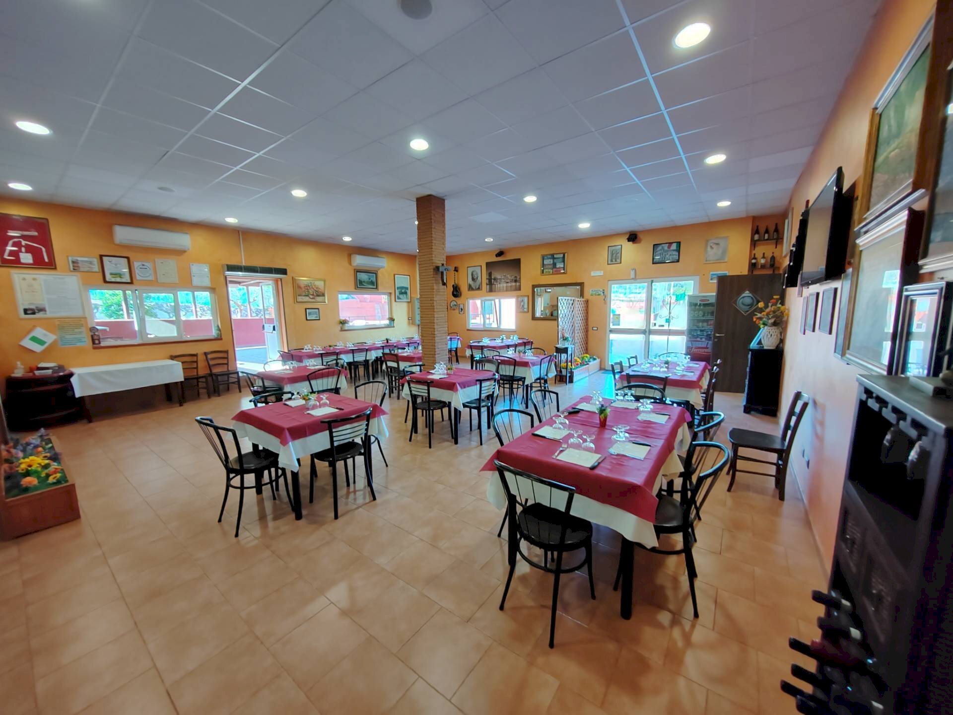 Foto 1 - Locale Commerciale Via Cerreto
 
50, Sonnino - foto 1