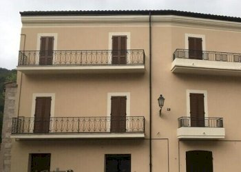 Foto 1 - Stable - Palace Piazza Contea di Pagliara, Isola del Gran Sasso d'Italia - photo 1