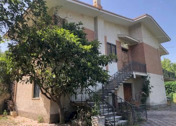 Foto 1 - Villa Str. Consorziale Pretara, Isola del Gran Sasso d'Italia - foto 1