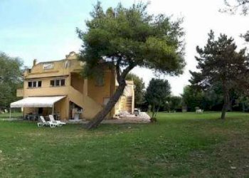 Foto 2 - Building land Via Galilei
 
425, Giulianova - photo 2