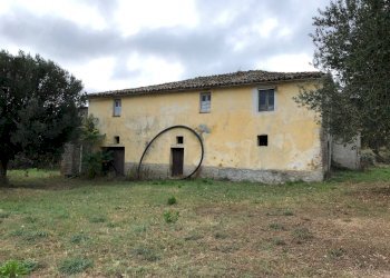 Foto 1 - Rustico Via della Madonna
 
37, Bellante - foto 1