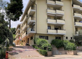 Foto 2 - Locale Commerciale Via Roma
 
58, Silvi - foto 2