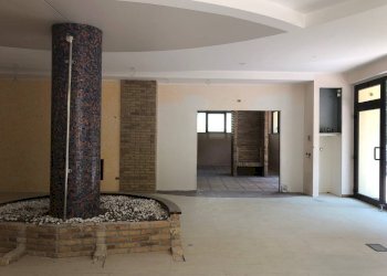 Foto 11 - Locale Commerciale Via Roma
 
58, Silvi - foto 11