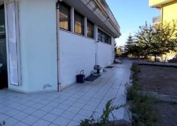 Foto 5 - Locale Commerciale Via Nazionale per Teramo
 
226, Giulianova - foto 5
