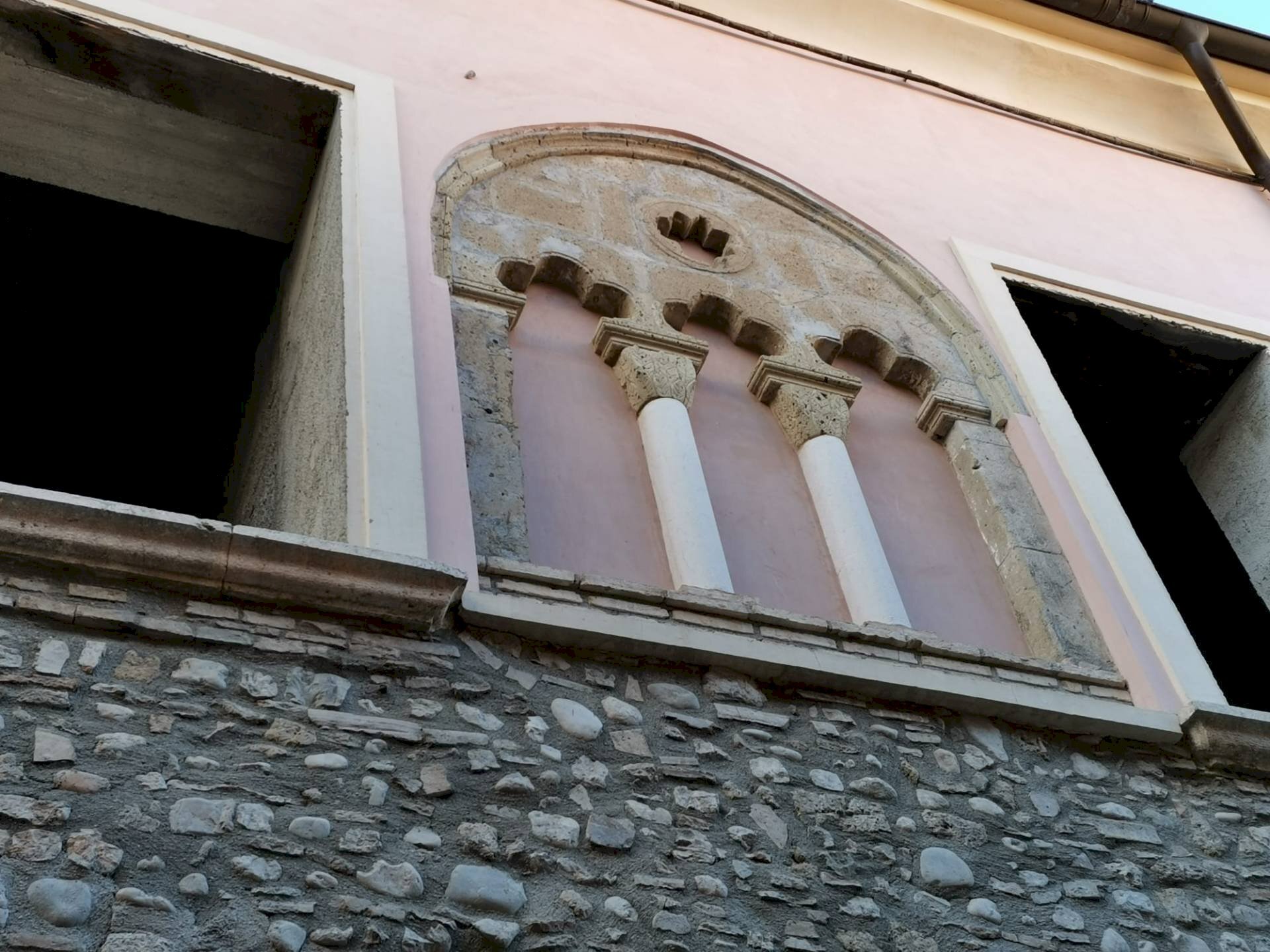Foto 1 - Stable - Palace Via Erik Mutarelli, Benevento - photo 1