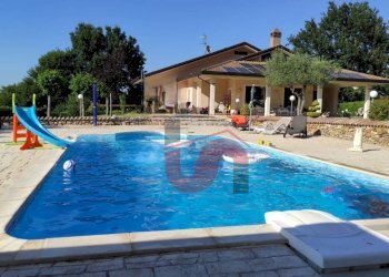 Foto 1 - Villa Località Pastene, Benevento - photo 1