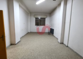 Foto 11 - Commercial Premises Via Piermarini, Benevento - photo 11