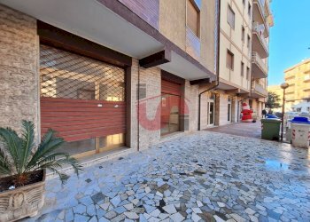 Foto 1 - Commercial Premises Via Delle Puglie, Benevento - photo 1