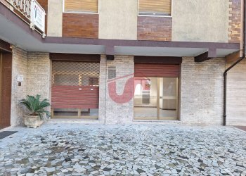 Foto 2 - Commercial Premises Via Delle Puglie, Benevento - photo 2