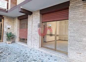 Foto 3 - Commercial Premises Via Delle Puglie, Benevento - photo 3