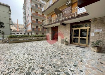 Foto 14 - Commercial Premises Via Delle Puglie, Benevento - photo 14