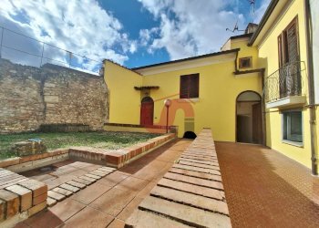 Foto 1 - Semi-detached house Via Arechi, Benevento - photo 1