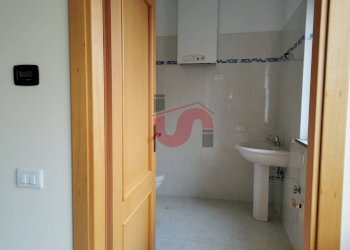 Foto 7 - Office Via Dei Longobardi
 
11, Benevento - photo 7