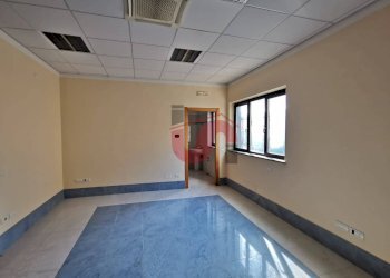 Foto 9 - Office Via Dei Longobardi
 
11, Benevento - photo 9