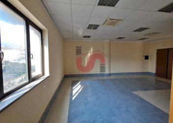 Foto 12 - Office Via Dei Longobardi
 
11, Benevento - photo 12