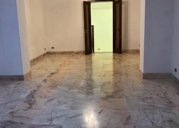 Foto 3 - Stable - Palace Corso Giuseppe Garibaldi, Benevento - photo 3