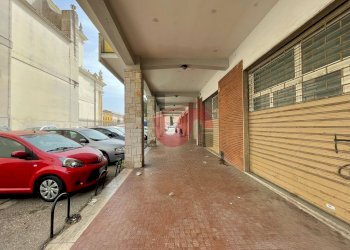 Foto 2 - Office Viale San Lorenzo (accanto alla Basilica della Madonna delle Grazie), Benevento - photo 2