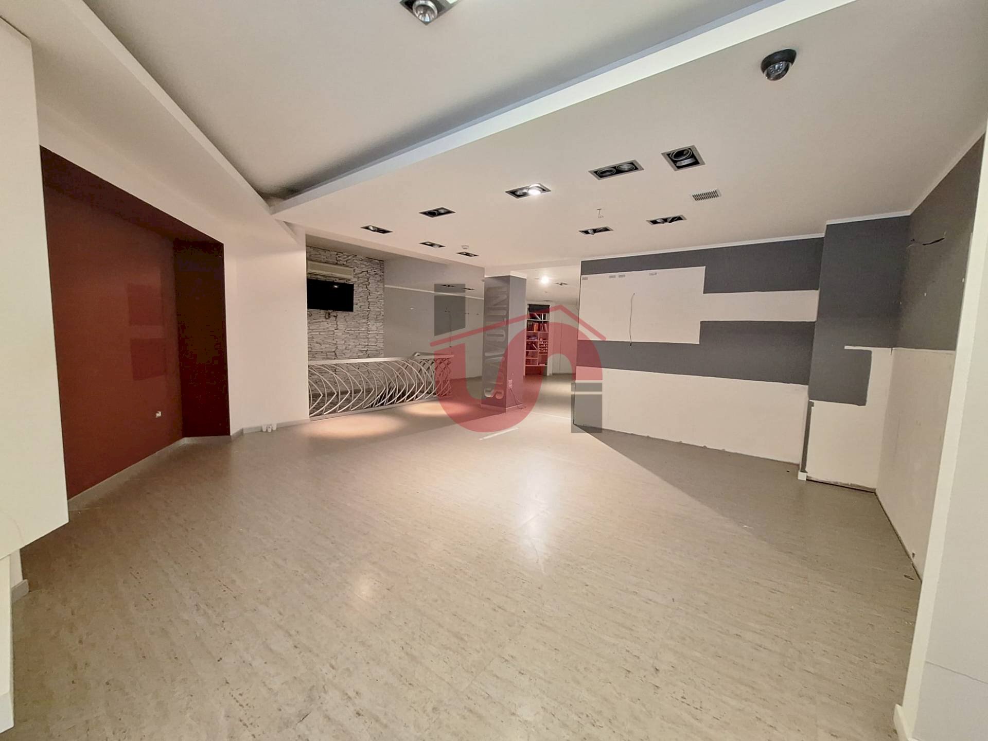 Foto 2 - Commercial Premises Corso Vittorio Emanuele, Benevento - photo 2
