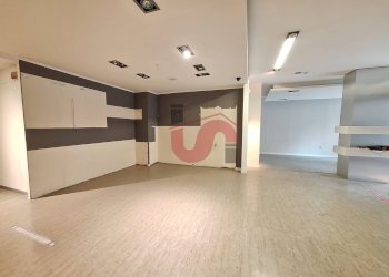 Foto 12 - Commercial Premises Corso Vittorio Emanuele, Benevento - photo 12