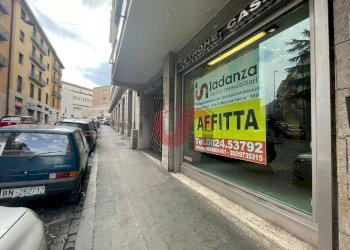 Foto 24 - Commercial Premises Corso Vittorio Emanuele, Benevento - photo 24